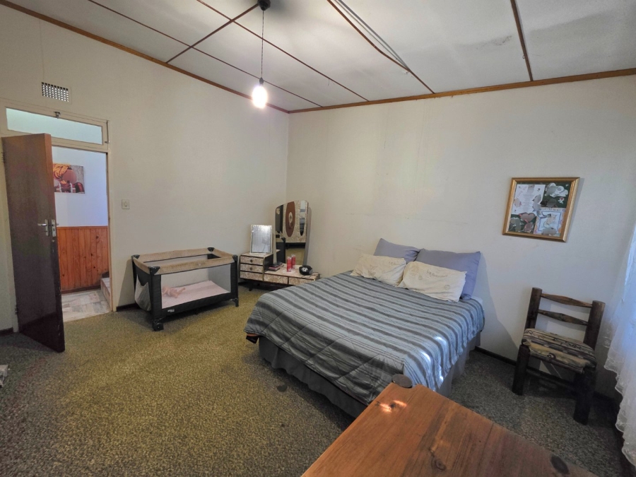 5 Bedroom Property for Sale in Jordania Free State